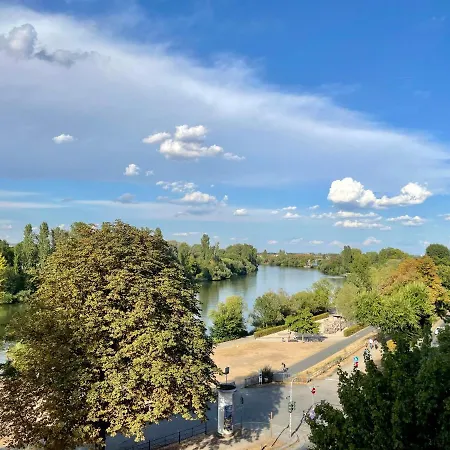 Apartment River Main I Taunus View I Workplace I Kitchen *