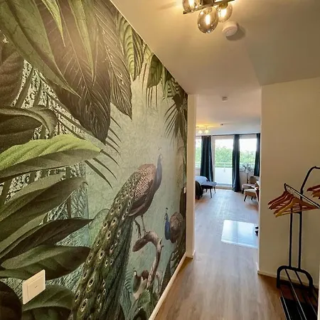 Apartment River Main I Taunus View I Workplace I Kitchen