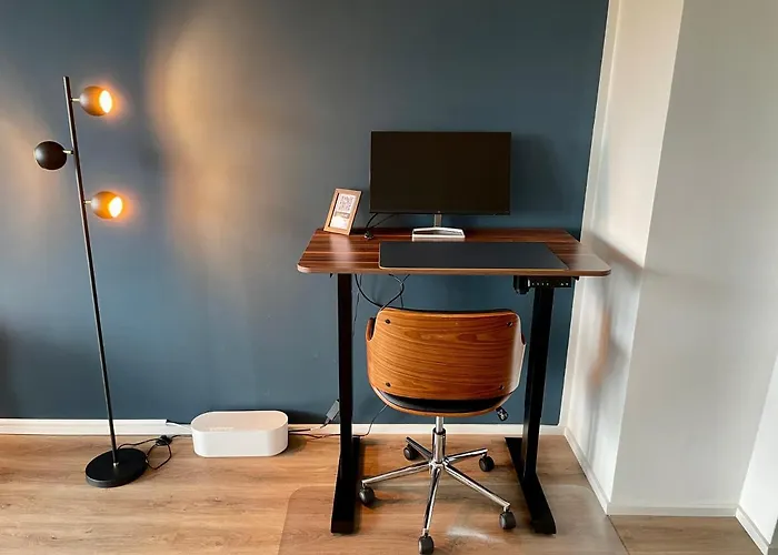 River Main I Taunus View I Workplace I Kitchen Offenbach am Main