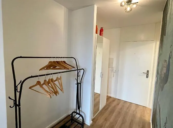 River Main I Taunus View I Workplace I Kitchen Offenbach am Main